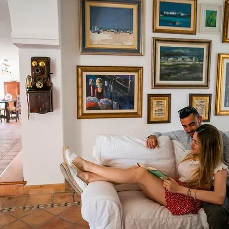 Lemarche Bed & Breakfast *