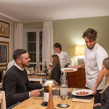 Lemarche Bed & Breakfast 5*