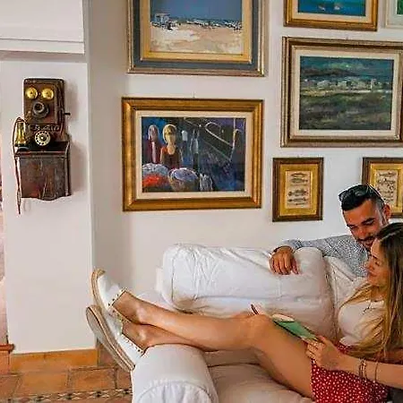 Bed & Breakfast Lemarche 5*