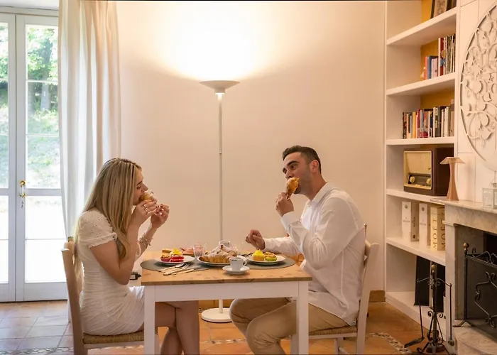 Alojamento de Acomodação e Pequeno-almoço Lemarche 5*